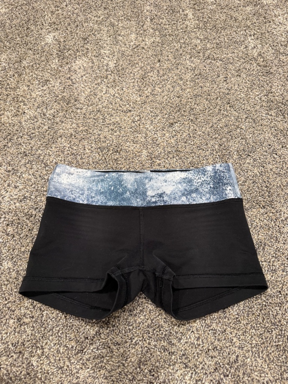 Ivivva by lululemon black athletic shorts size 10 EUC